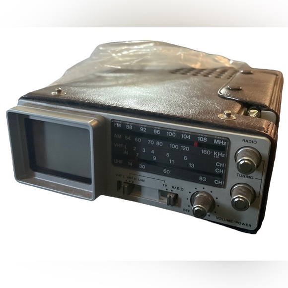 Orig. Box Vintage Companion TV/Radio - Picture 1 of 6